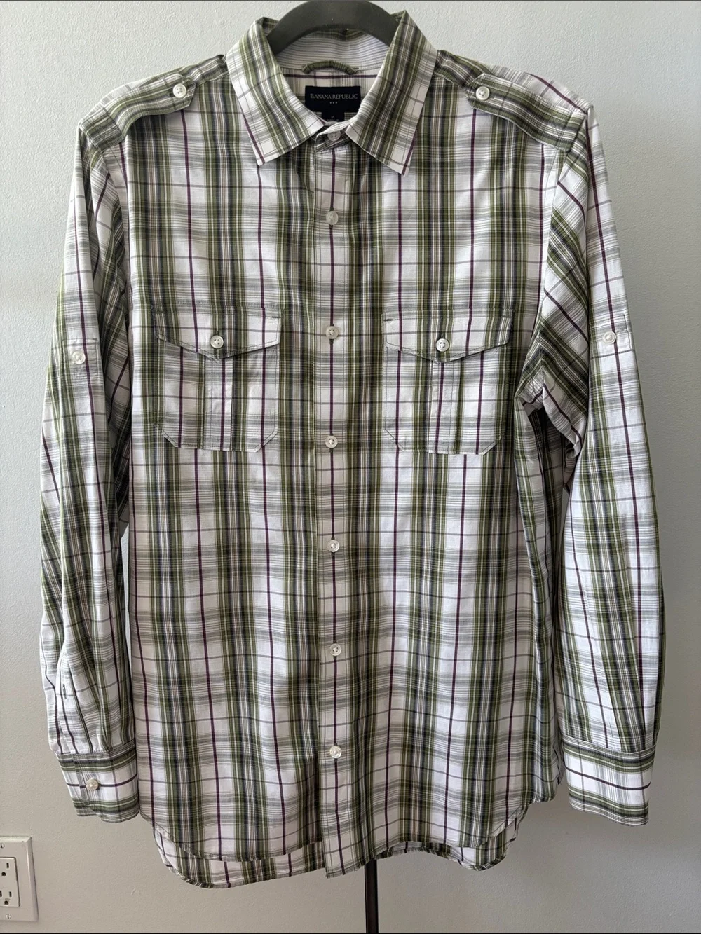 Banana Republic Plaid Long-Sleeve Button Down Shirt